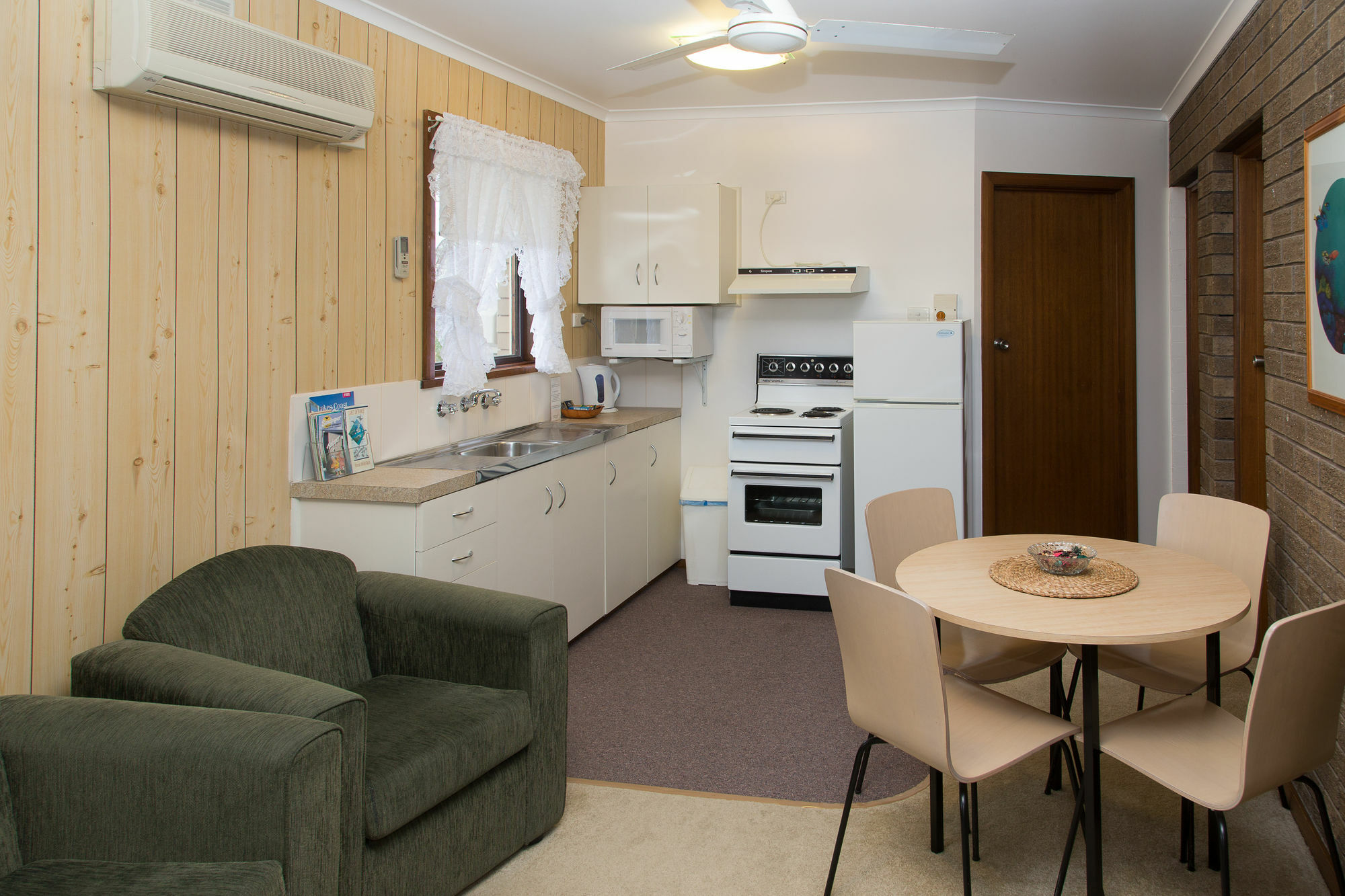 Sandpiper Holiday Apartments Lakes Entrance Exterior foto