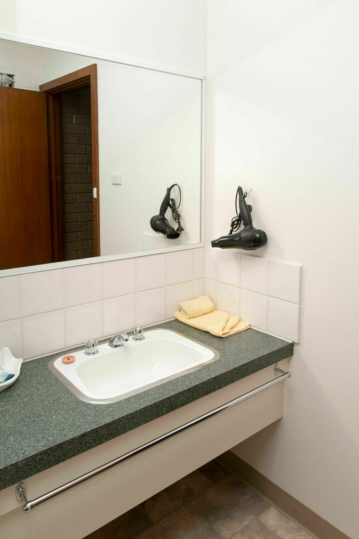 Sandpiper Holiday Apartments Lakes Entrance Exterior foto